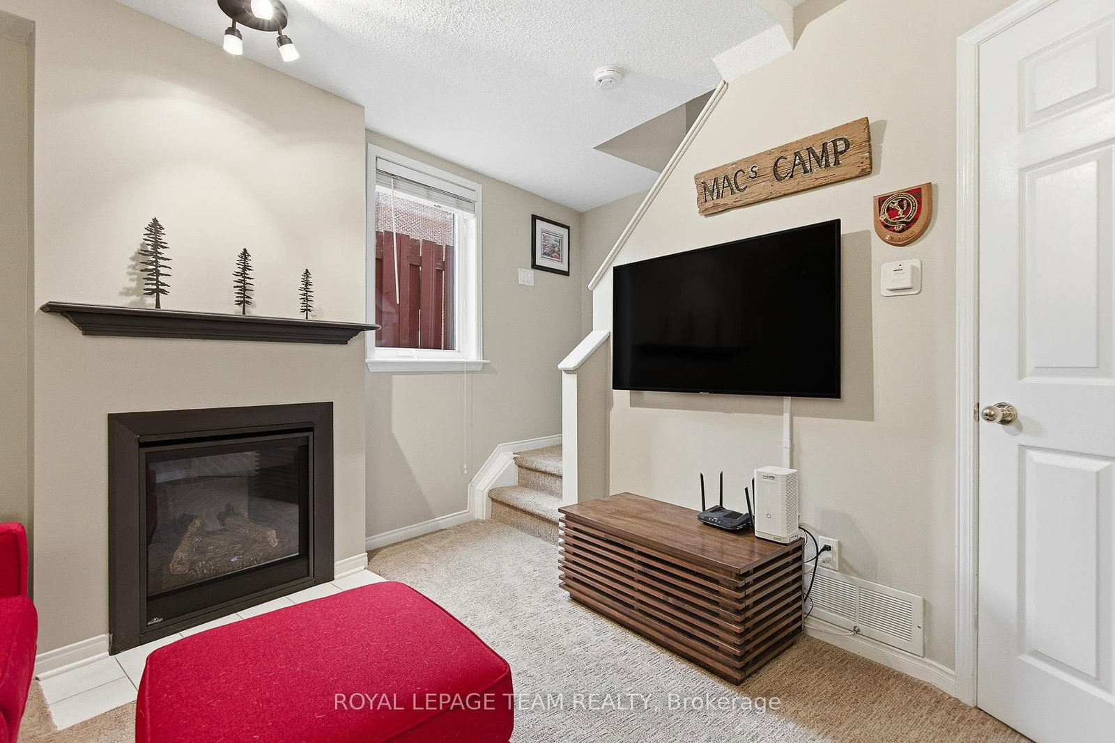 10 CORNERSTONE Private - Photo 25