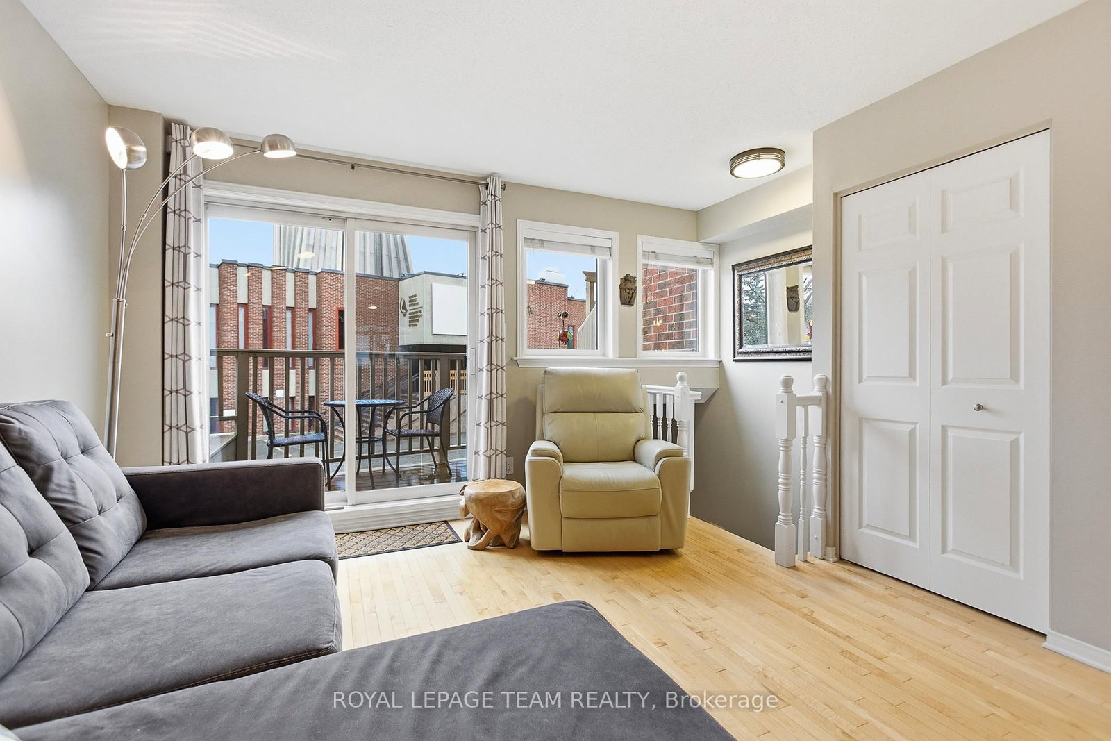 10 CORNERSTONE Private - Photo 6