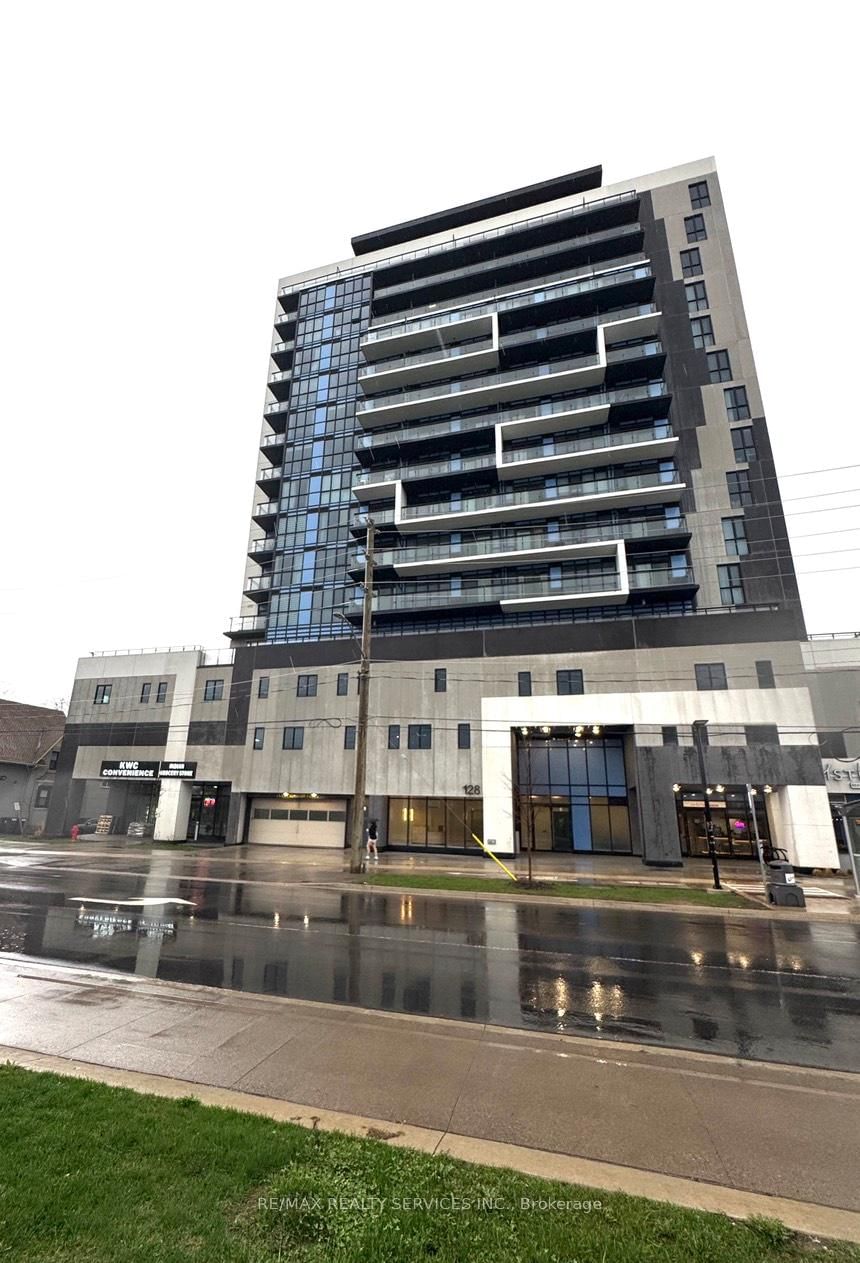 128 King Street N, Unit 1006