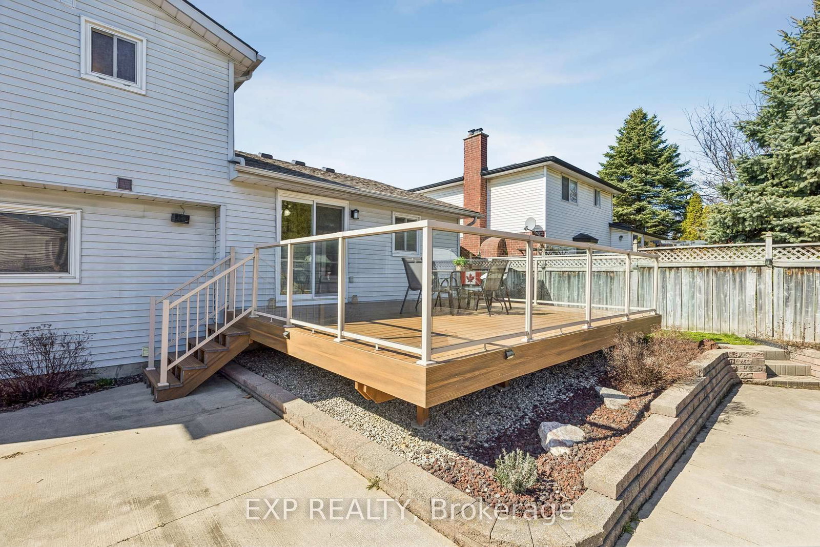 370 Stephanie Drive - Photo 24