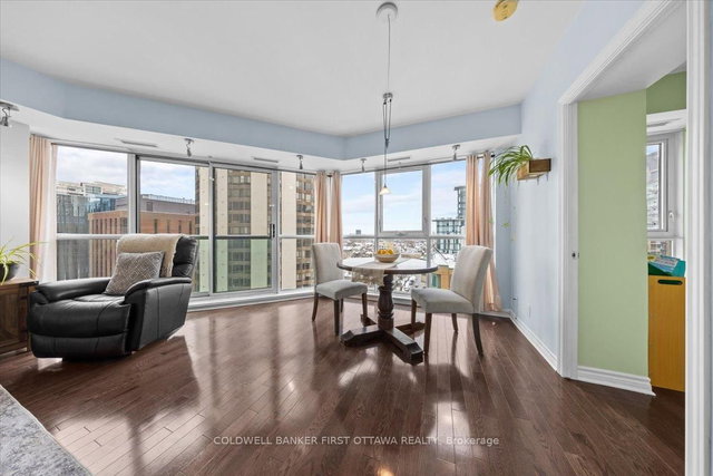 1401 - 445 Laurier Avenue W