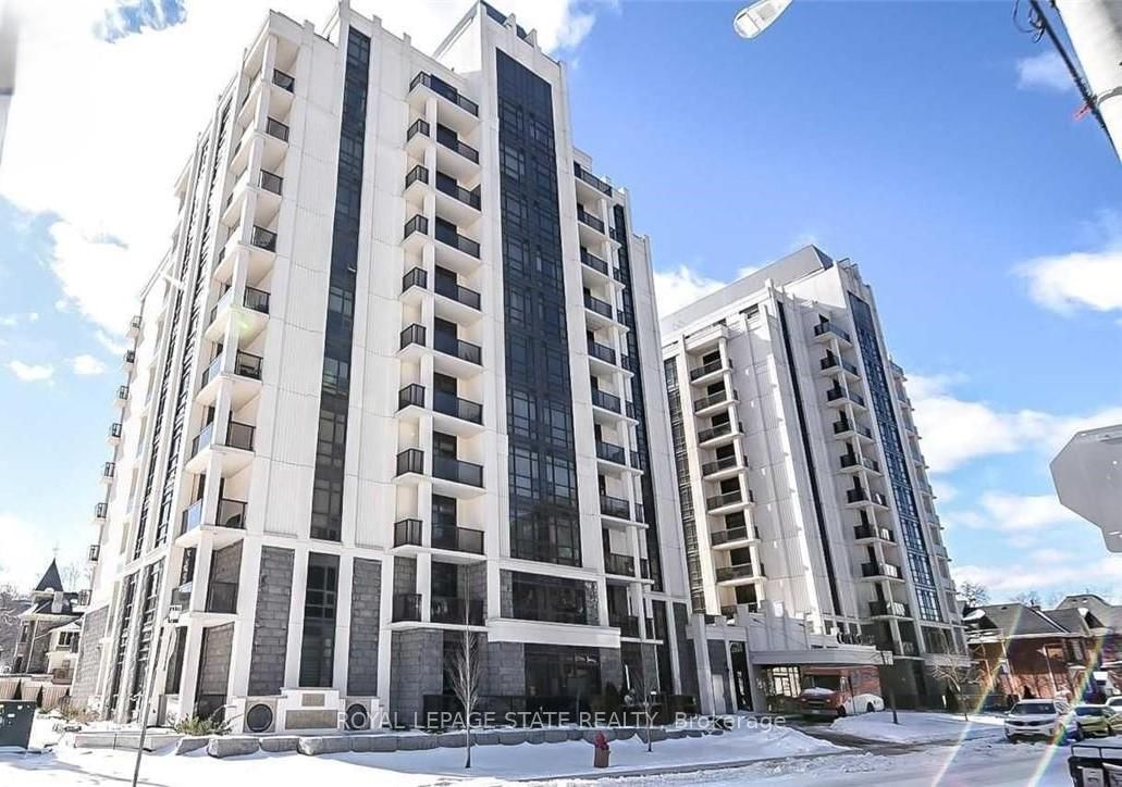 81 Robinson Street, Unit 201