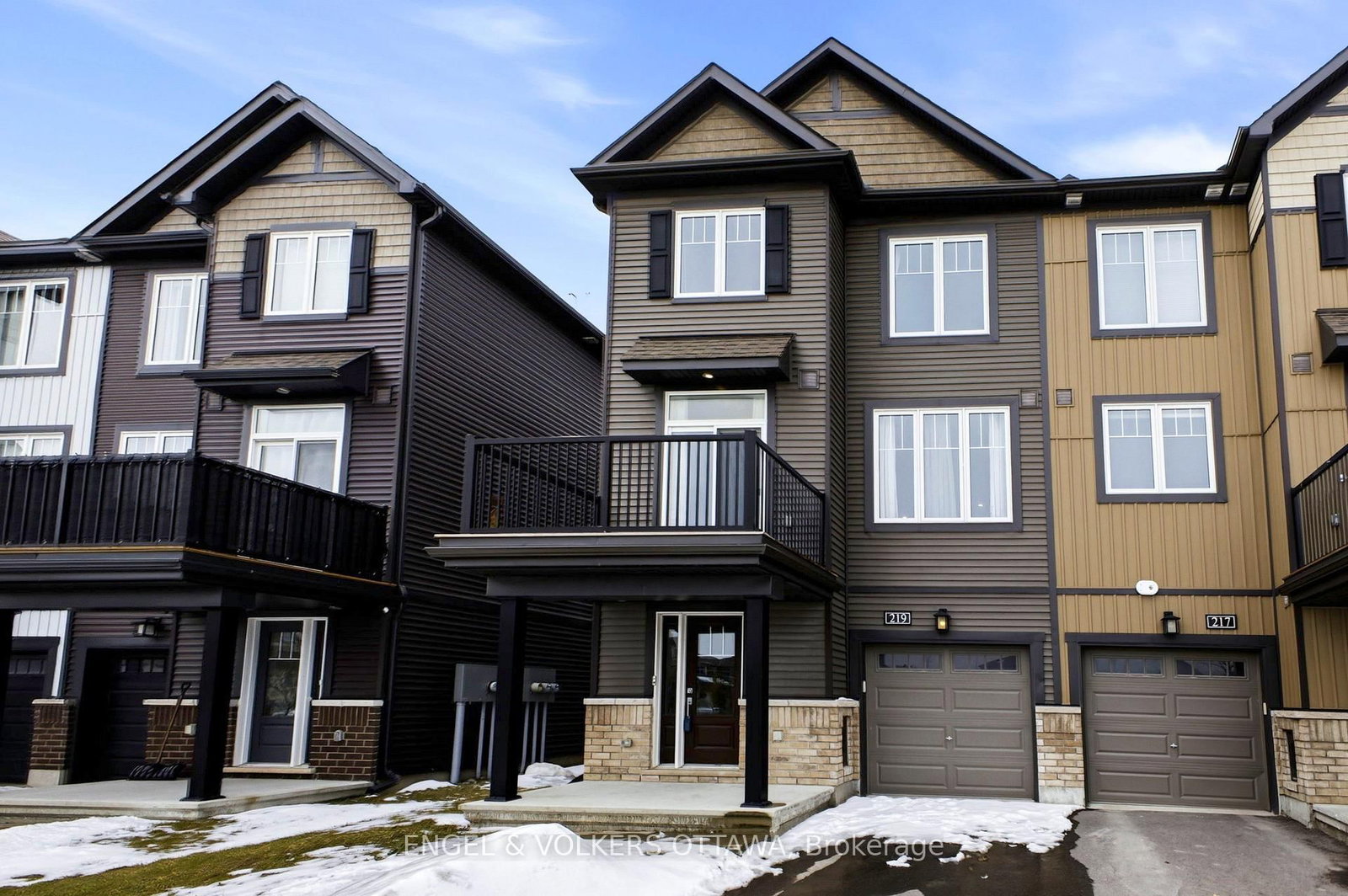 219 Liebe Terrace - Photo 2