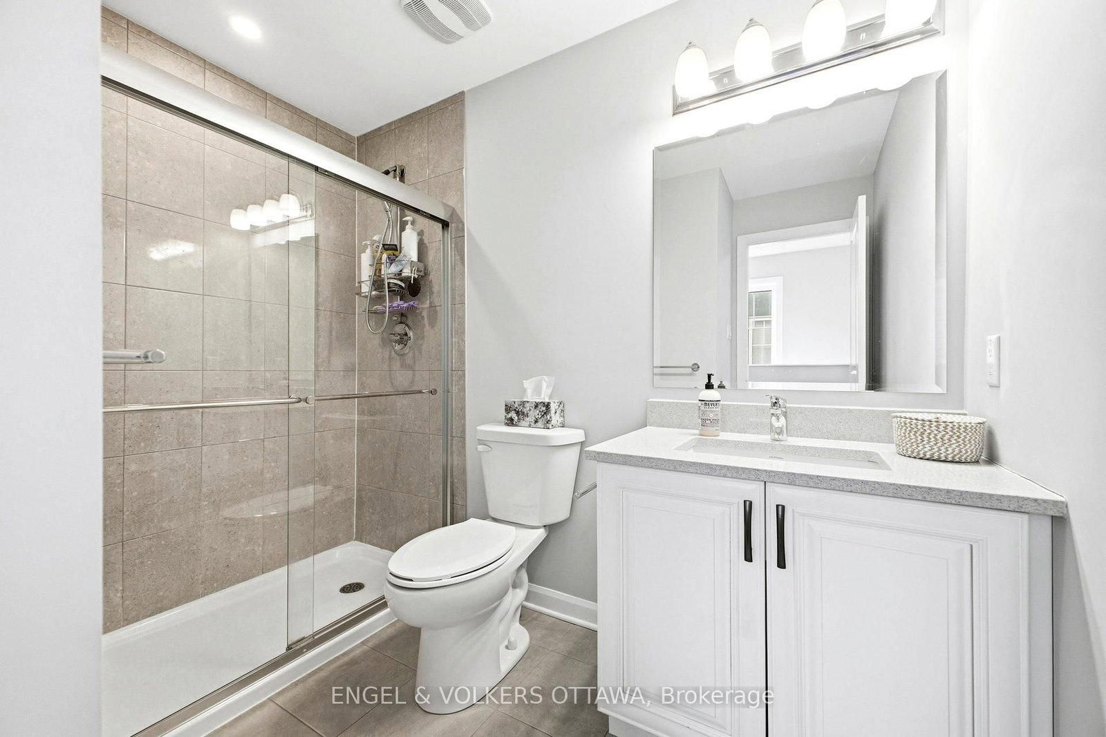 219 Liebe Terrace - Photo 24