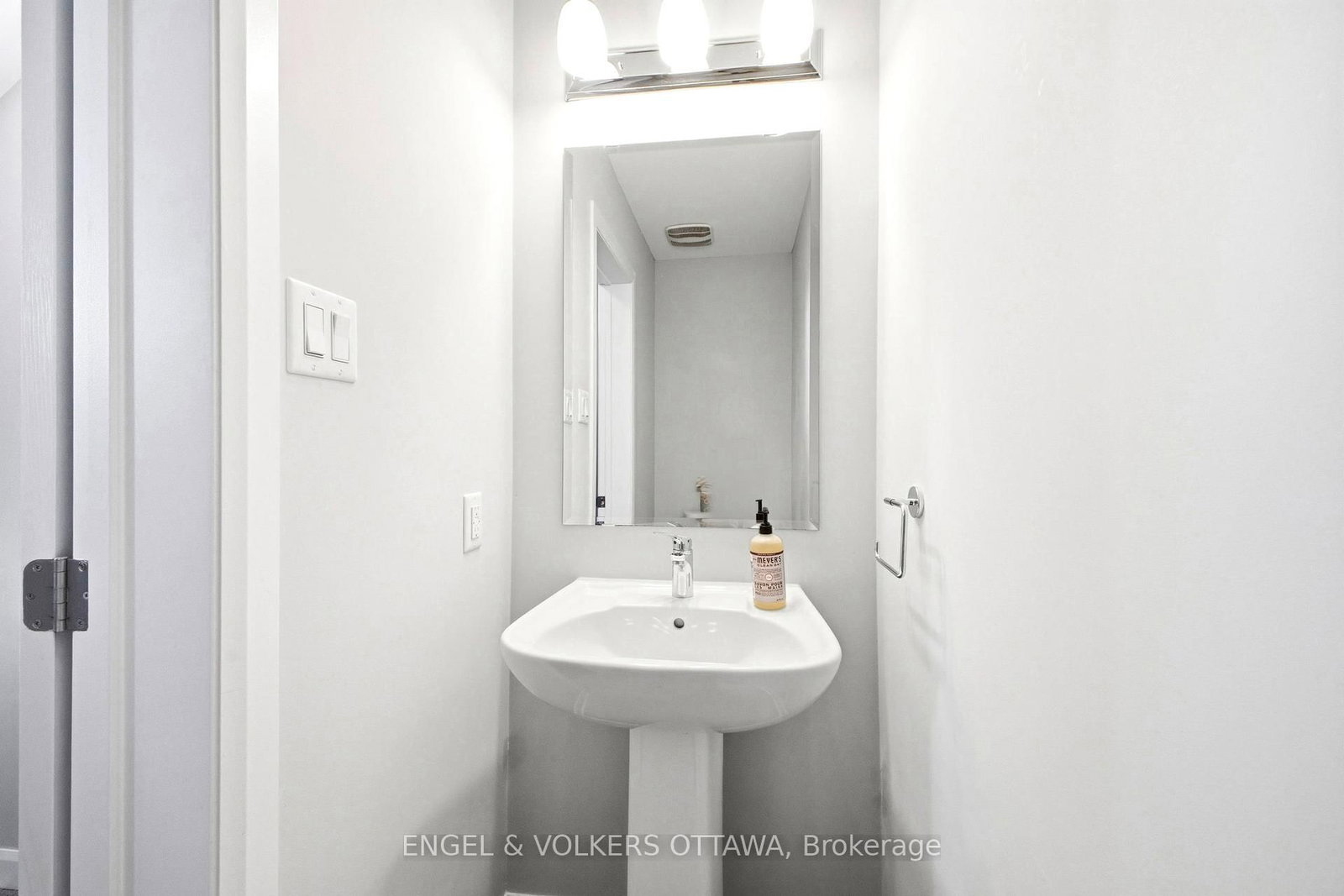 219 Liebe Terrace - Photo 5