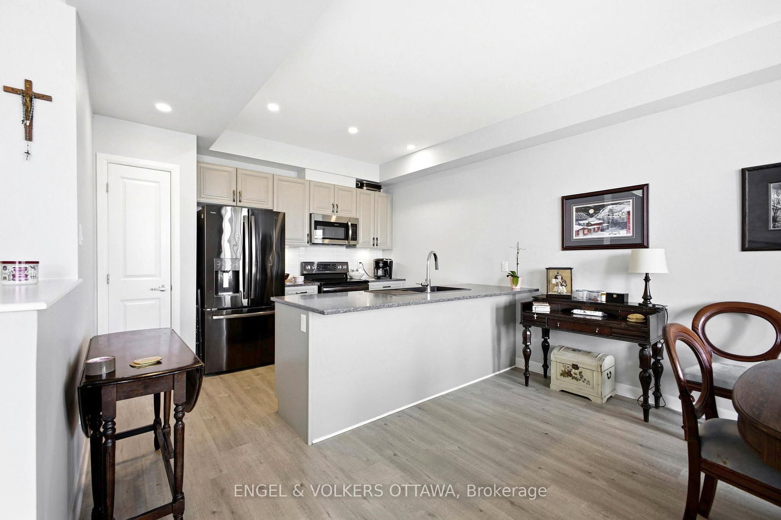 219 Liebe Terrace - Photo 7