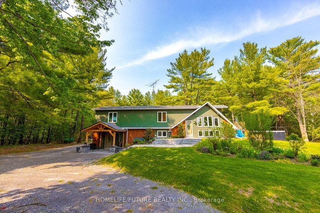 1559 North Belmont Concession