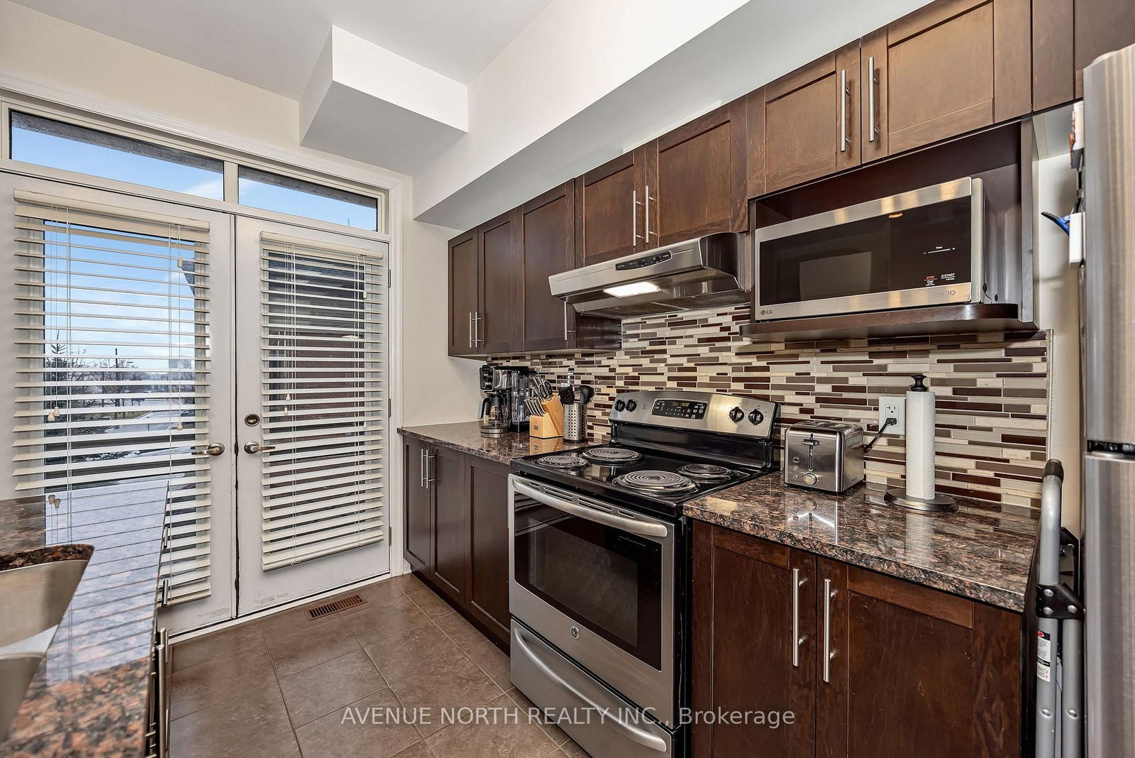 120 Lionel Private - Photo 21