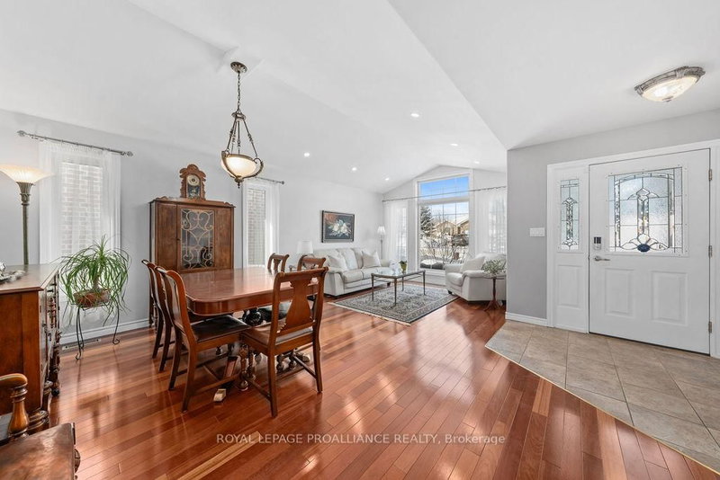 5 Simcoe Dr, Belleville, K8N 0N7 | Image 2