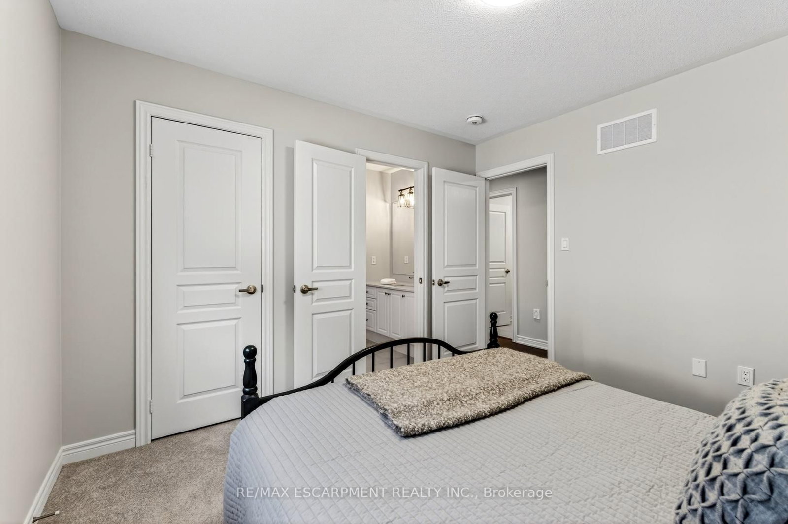 225 Skinner Road S - Photo 32