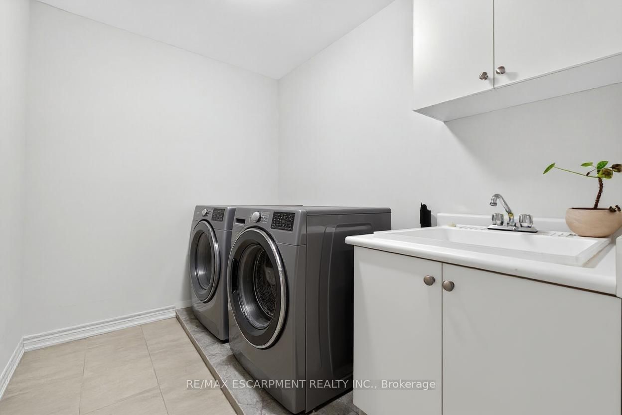 225 Skinner Road S - Photo 34