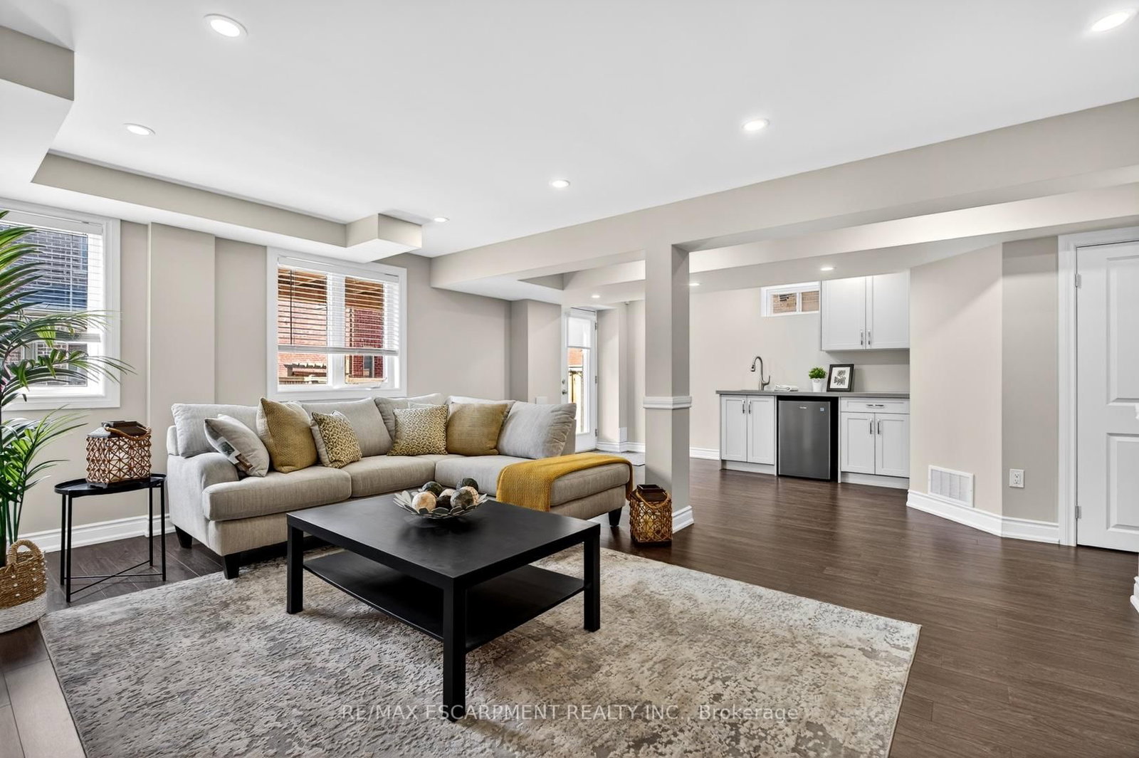 225 Skinner Road S - Photo 37