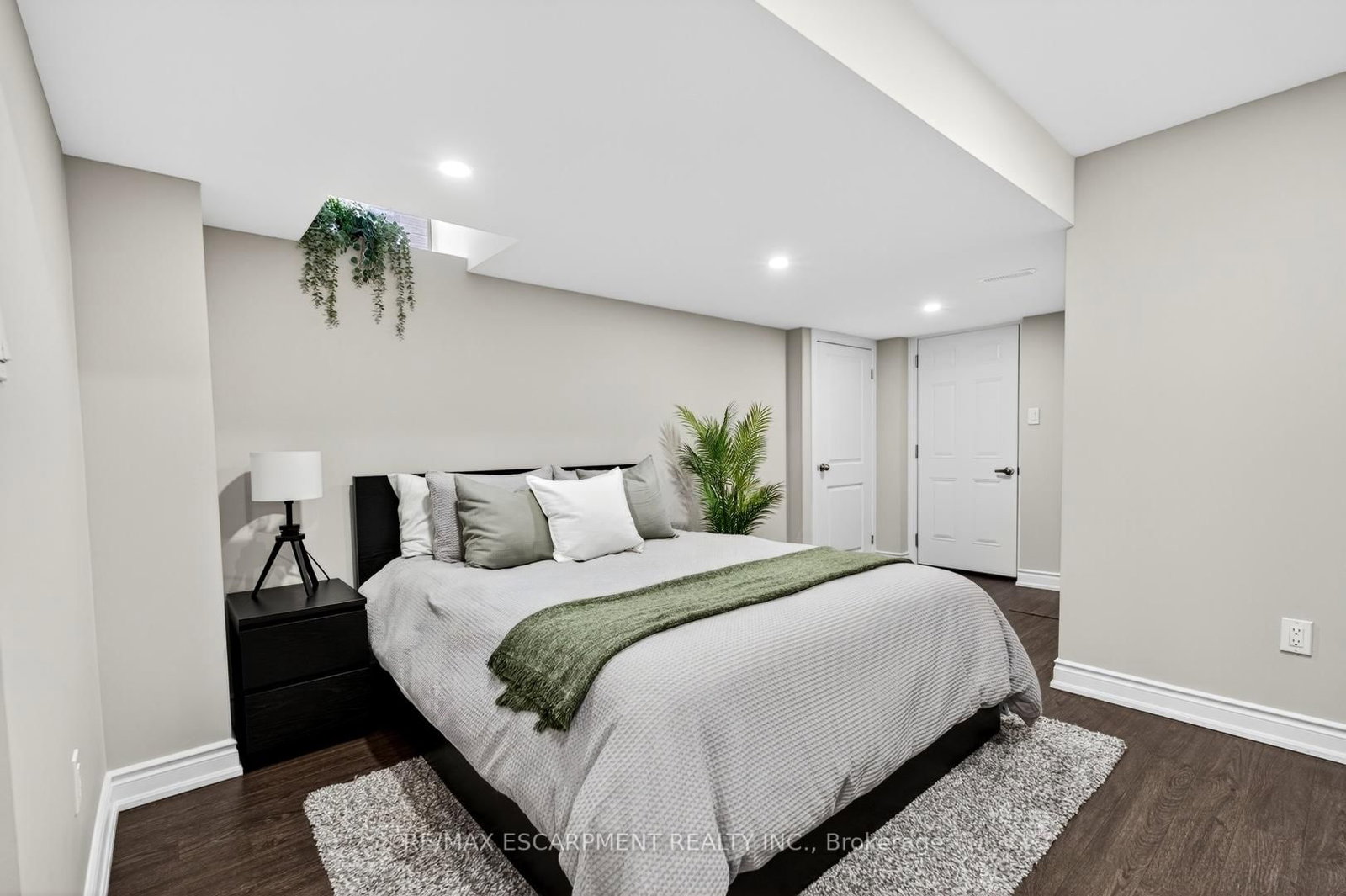 225 Skinner Road S - Photo 40