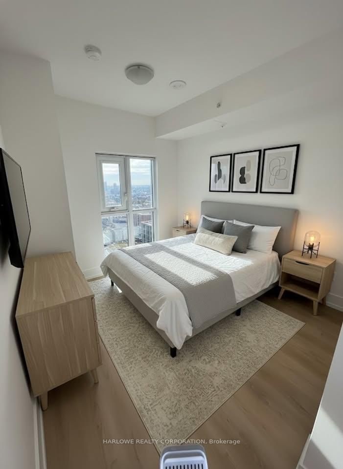 206 King Street W, Unit 705 - Photo 2