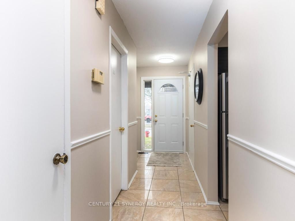 71 Clarkson Crescent, Unit 16 - Photo 3