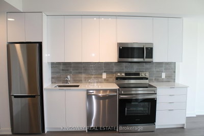 Unit 1013 — 33 ERIE Avenue — photo 6