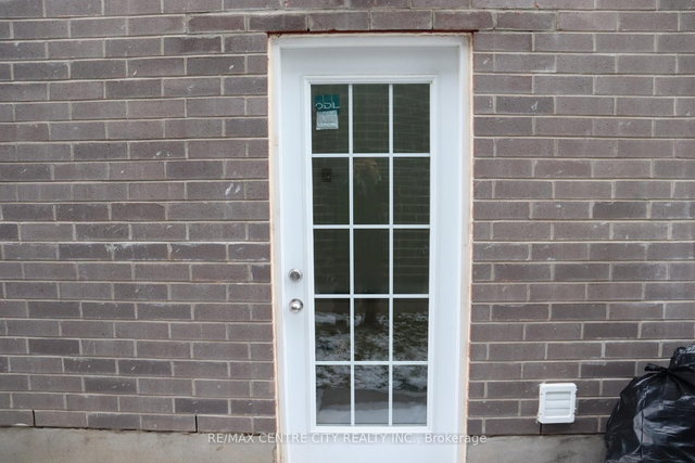 2966 Turner Crescent