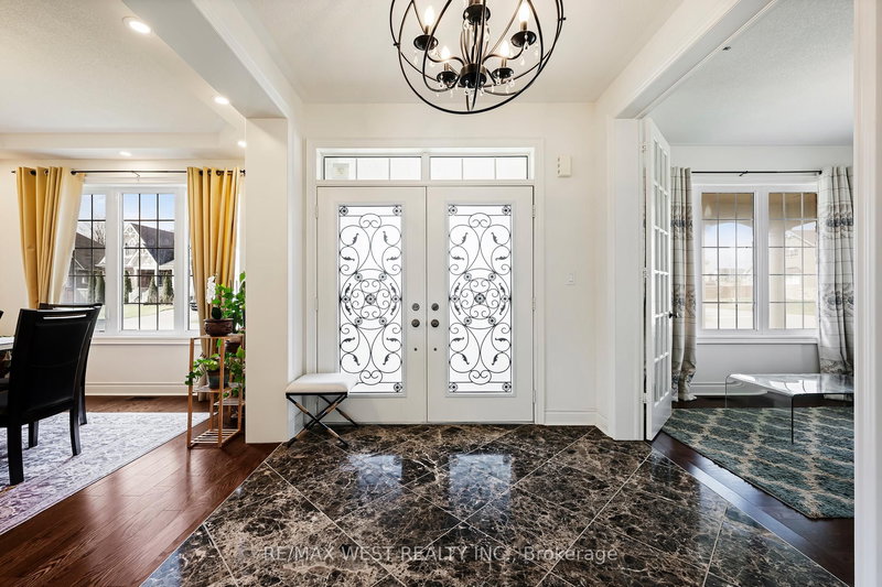 10 Stonegate Ave, Mono, L9W 5K6 | Image 2