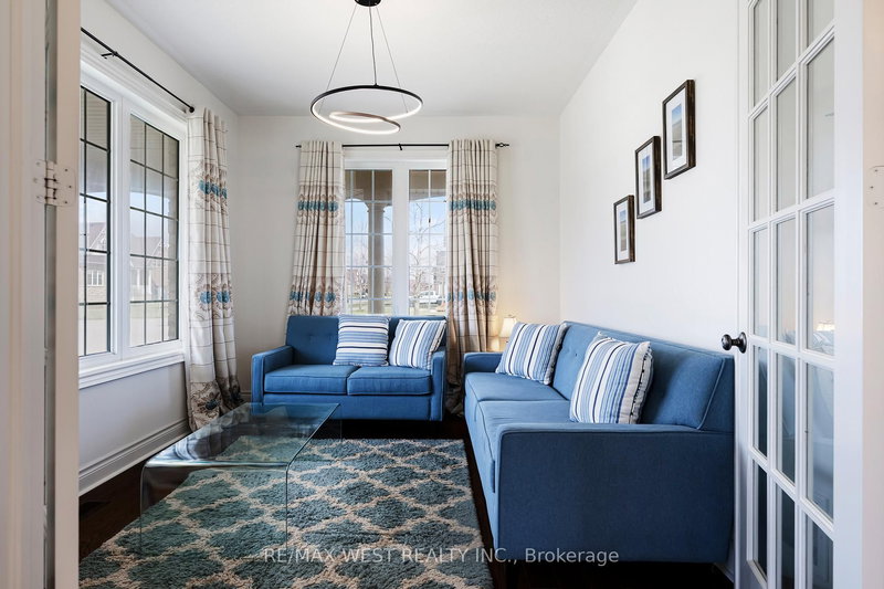 10 Stonegate Ave, Mono, L9W 5K6 | Image 3