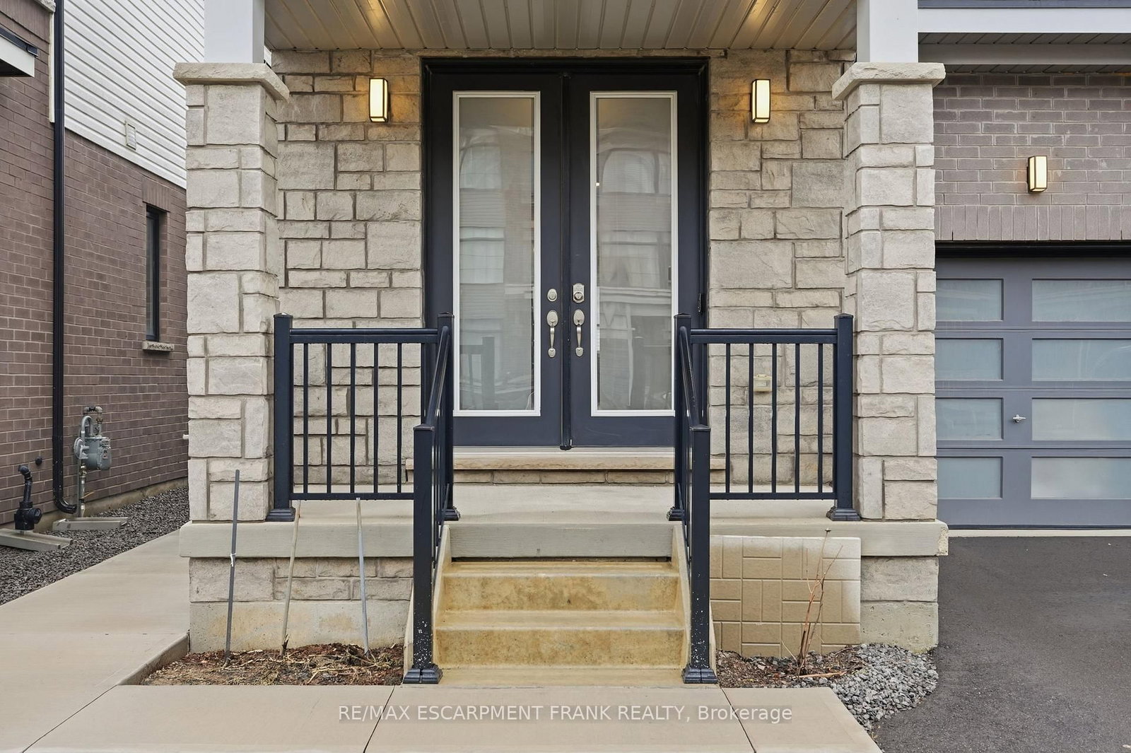 171 Spitfire Drive - Photo 2