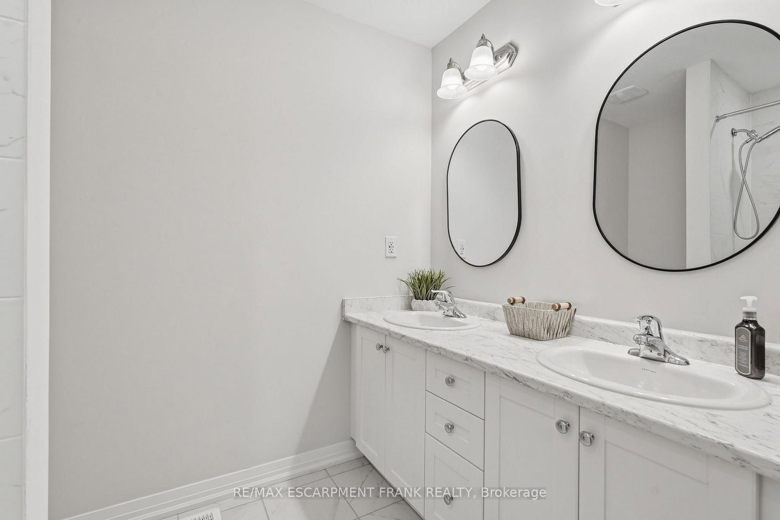 171 Spitfire Drive - Photo 38