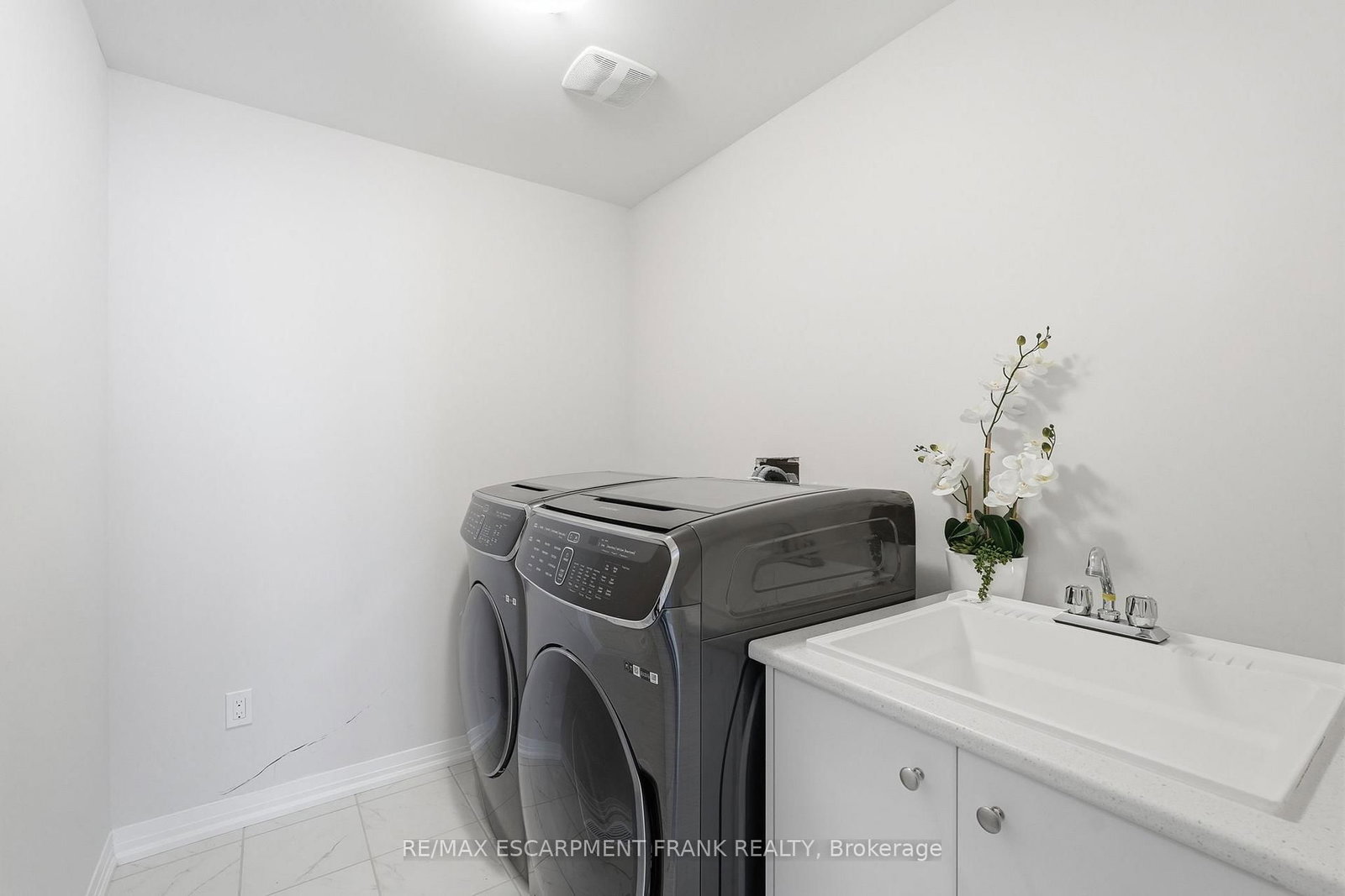 171 Spitfire Drive - Photo 40