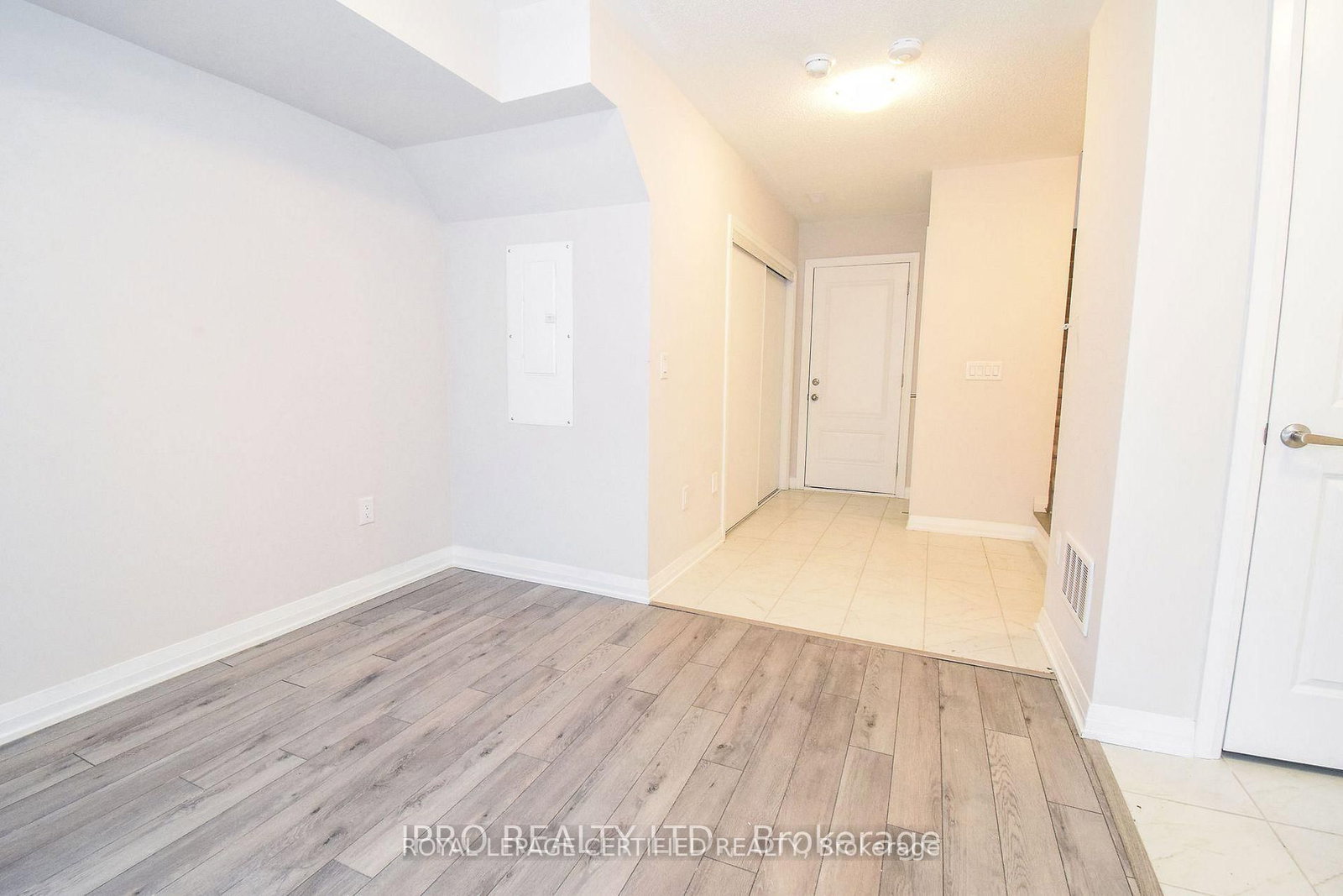 585 Colborne Street E, Unit 404 - Photo 5