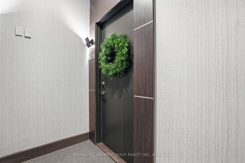 1504 - 550 NORTH SERVICE Rd, Grimsby, L3M 0H9 | Image 3