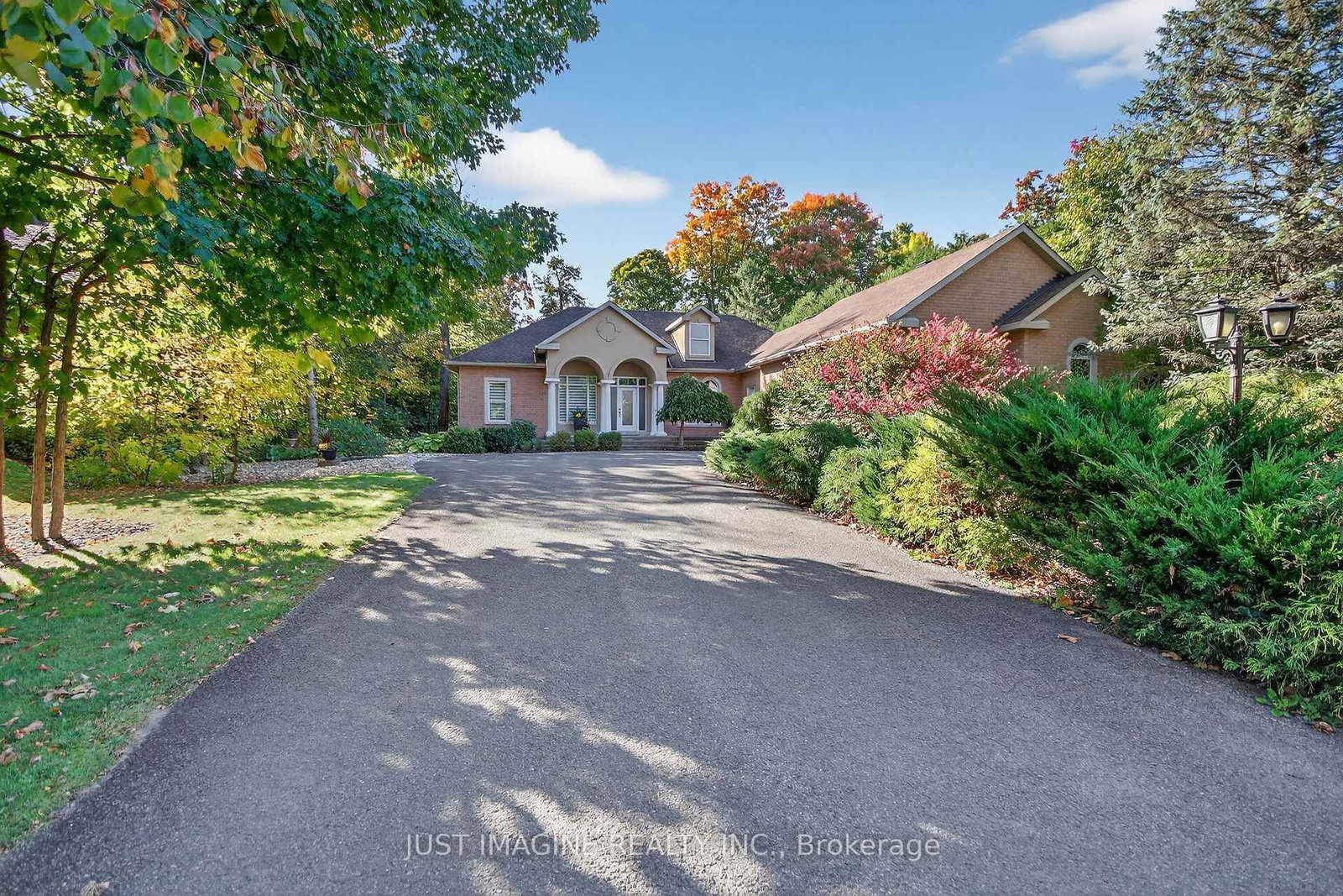 Detached House sold at 5512 Wicklow Drive, Ottawa, Ontario, K4M 1C4 - Manotick Village & Manotick Estates - MLS: X13004150