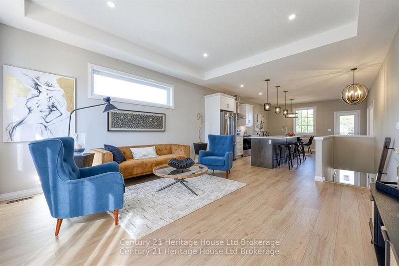 14 - 19 Anderson St, Woodstock, N4S 9A3 | Image 2