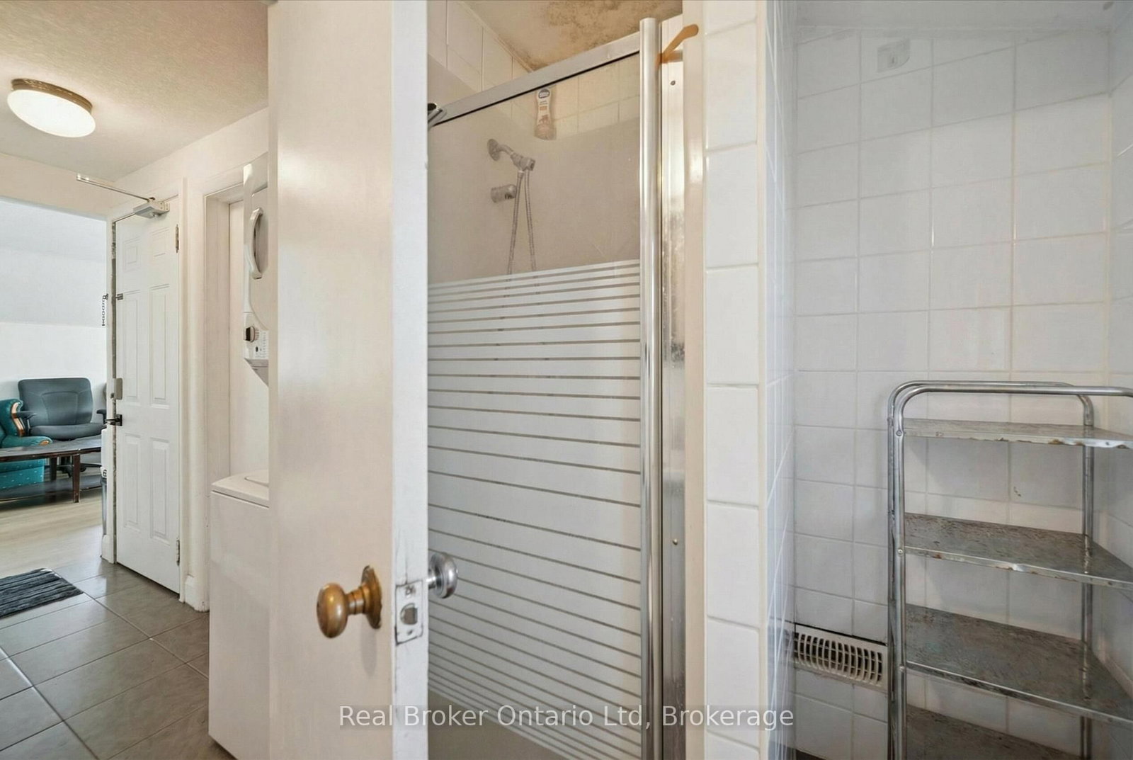 68 Highland Road W, Unit Upper - Photo 12