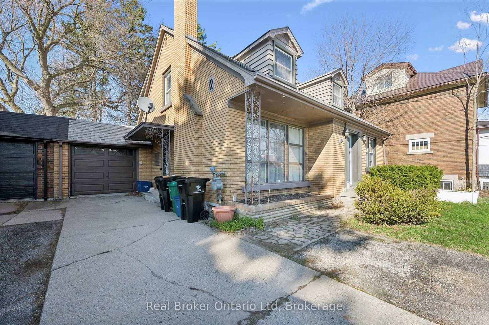 68 Highland Road W, Unit Upper - Photo 3