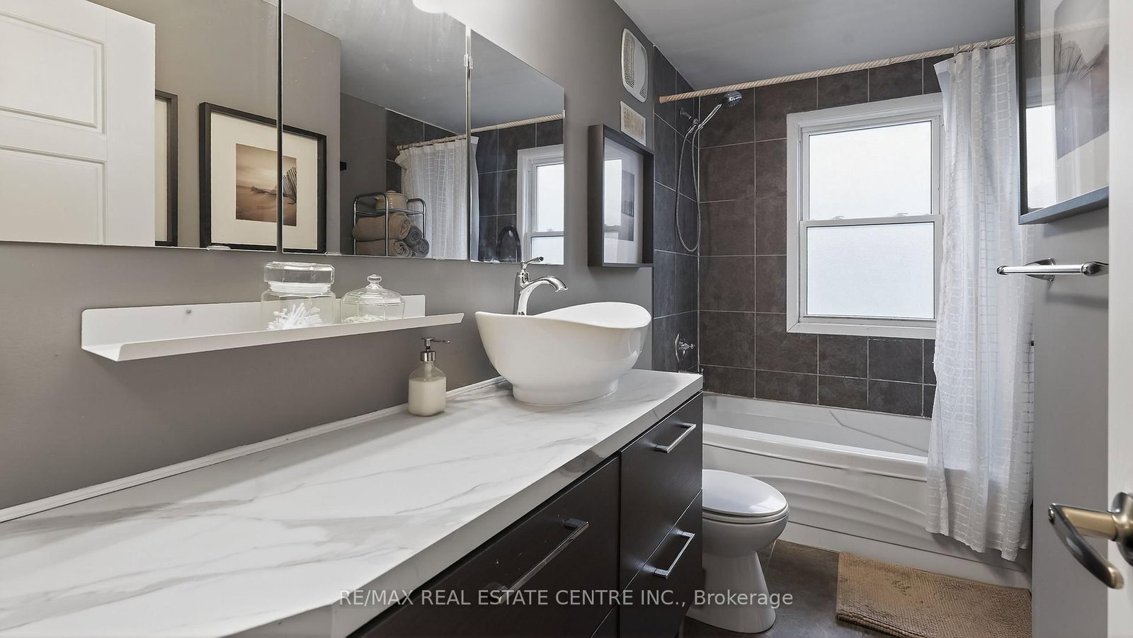 Detached House for sale at 342 East 17th Street, Hamilton, Ontario, L9A 4M8 - Hill Park - MLS: X13004340