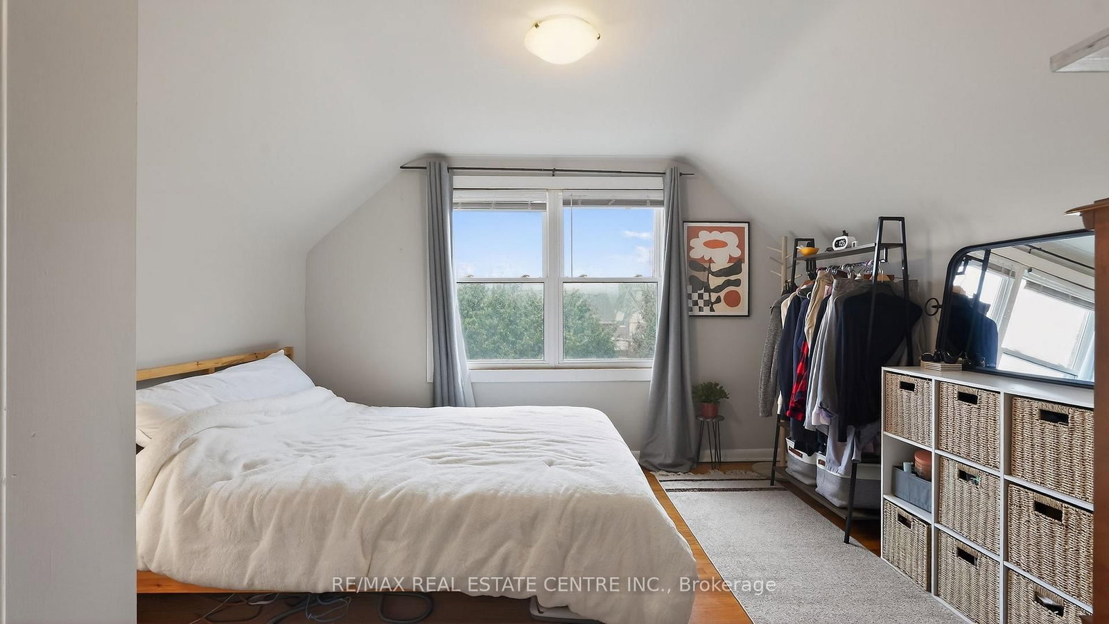 Detached House for sale at 342 East 17th Street, Hamilton, Ontario, L9A 4M8 - Hill Park - MLS: X13004340