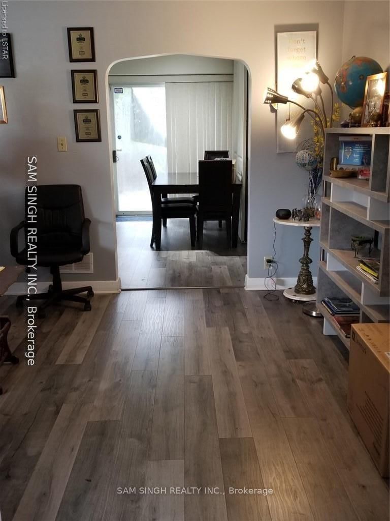 325 Southdale Road E - Photo 6