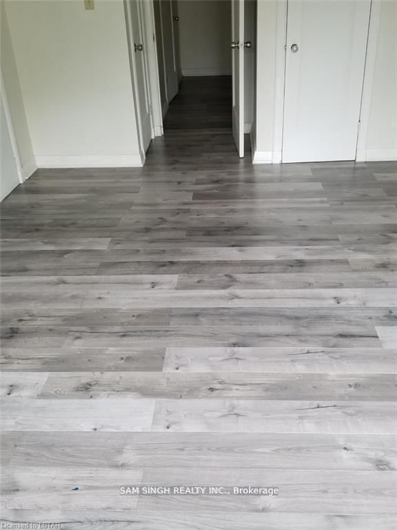 325 Southdale Road E - Photo 9