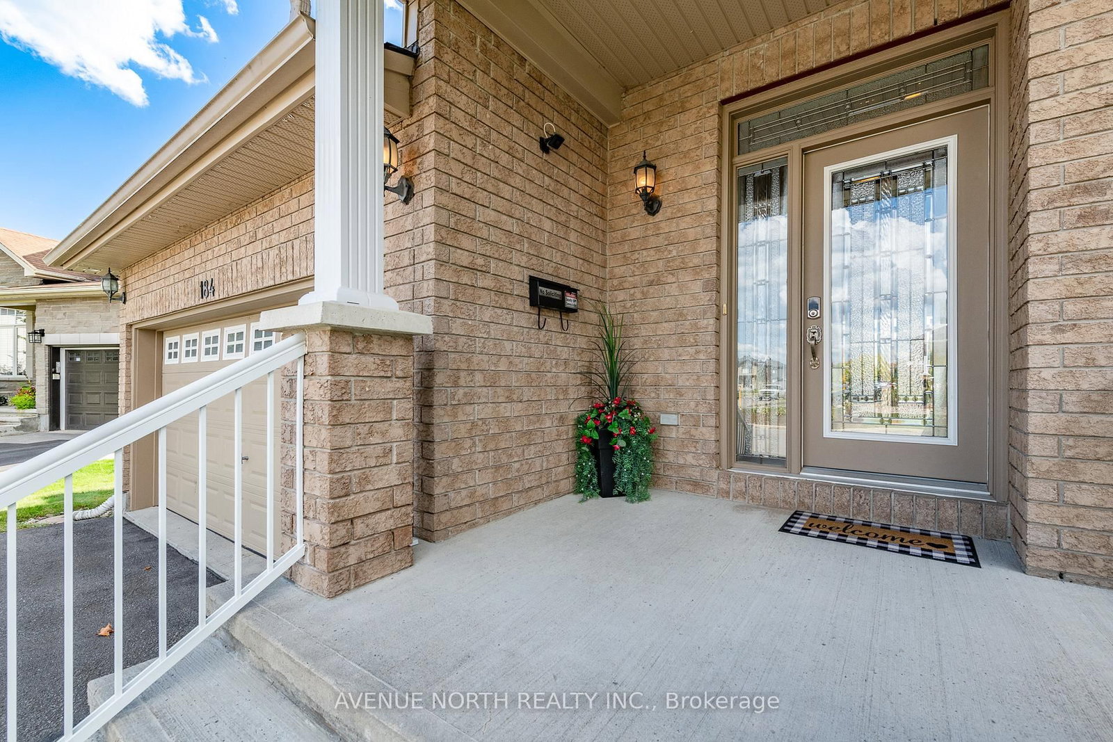 184 Felicity Crescent - Photo 2