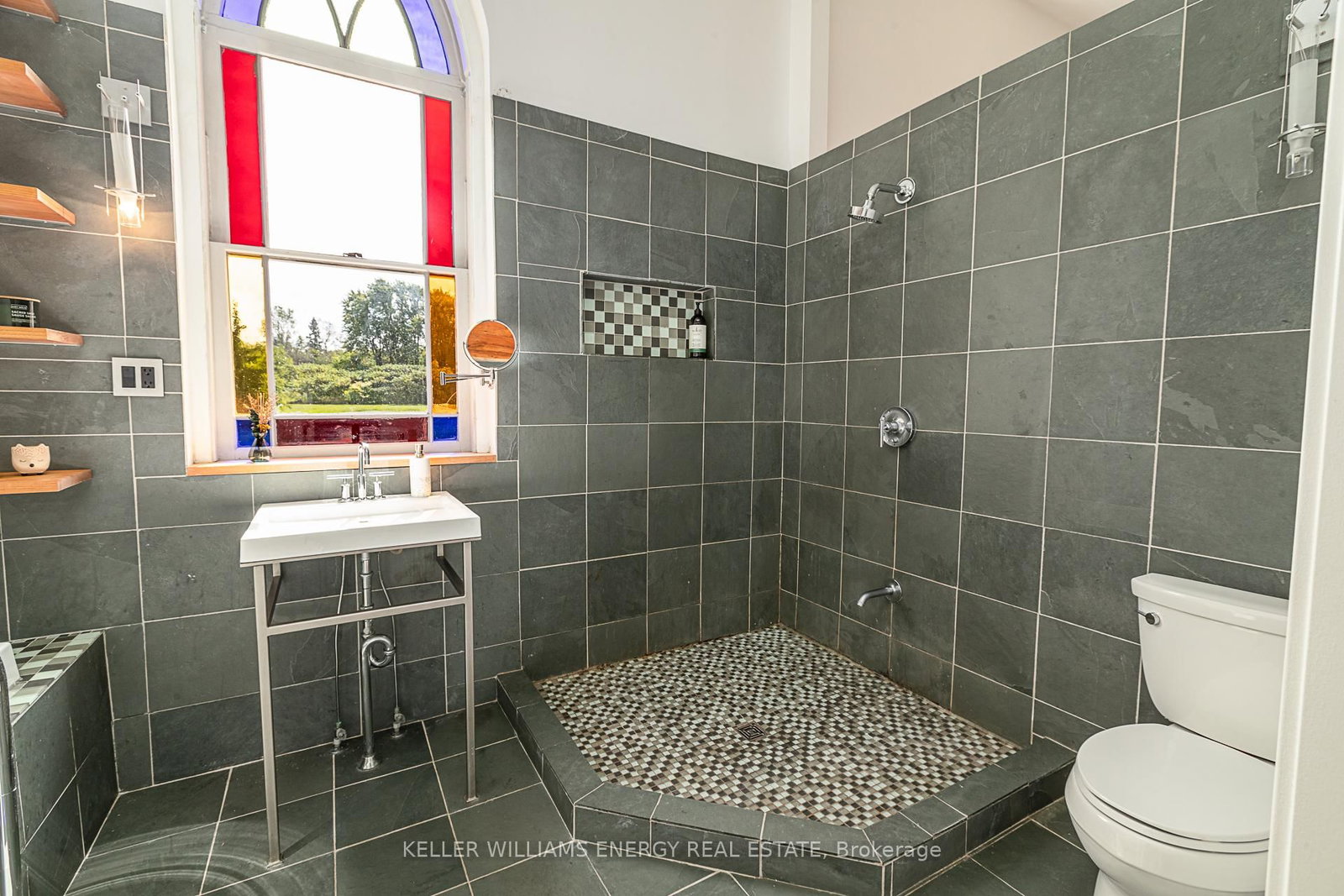 1637 Highway 62 • Prince Edward County, ON photo 18