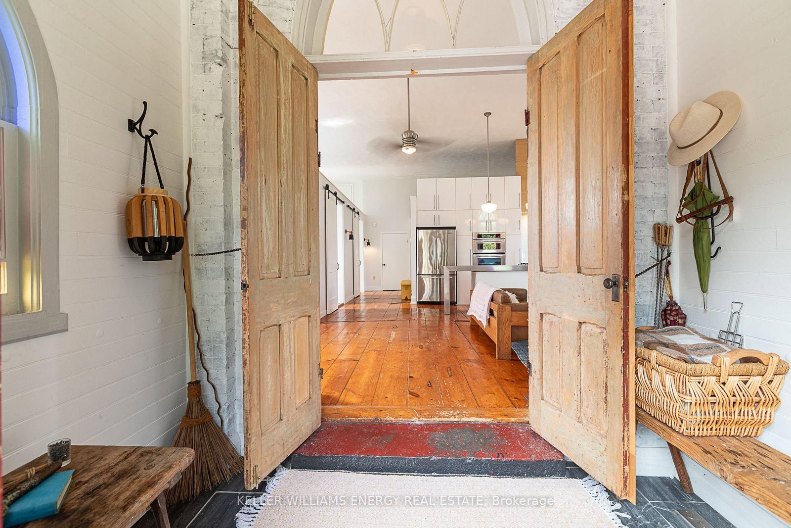 1637 Highway 62 • Prince Edward County, ON photo 3
