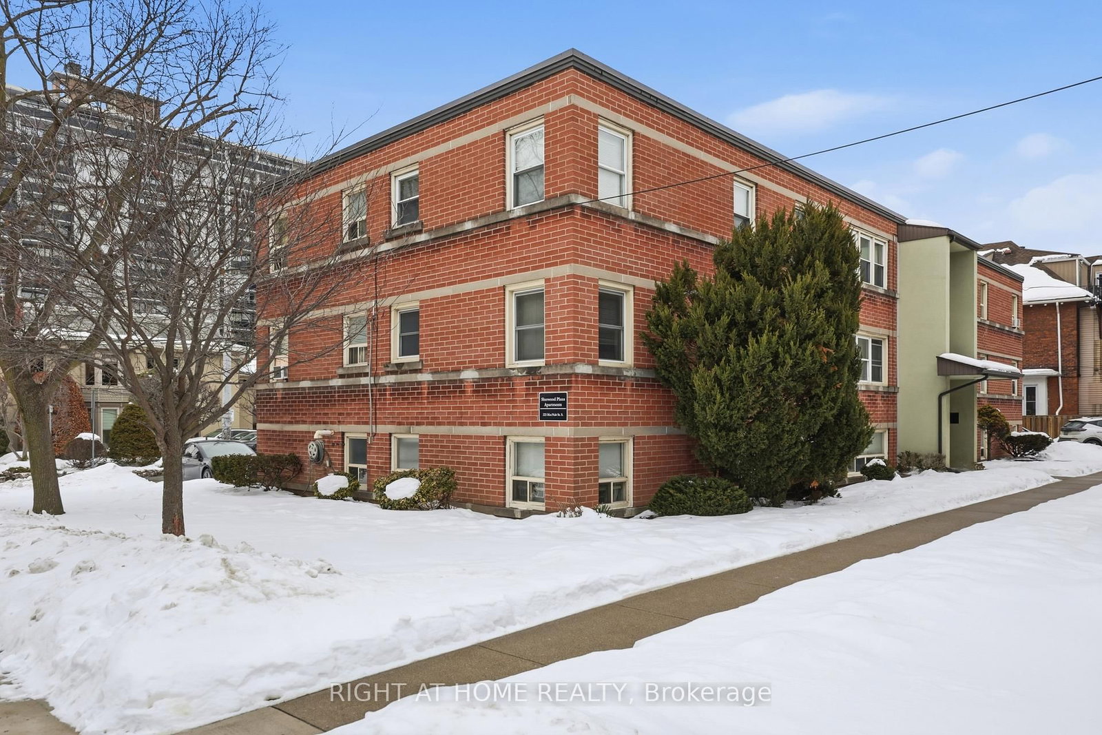 223 MacNab Street S, Unit 11