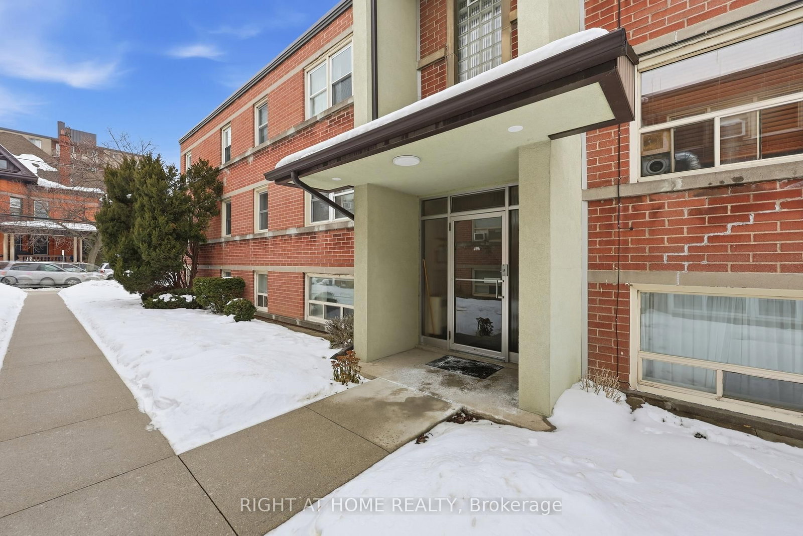 223 MacNab Street S, Unit 11 - Photo 4