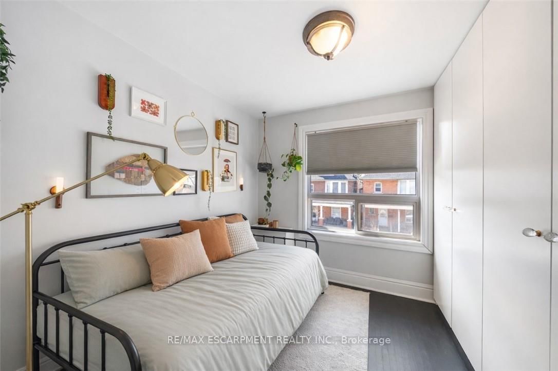 Detached House for sale at 30 Lottridge Street, Hamilton, Ontario, L8L 6T5 - Stipley - MLS: X13004488