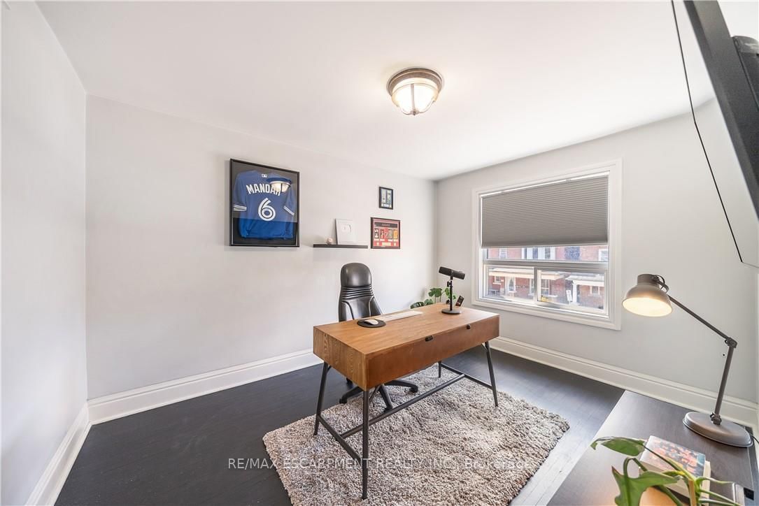 Detached House for sale at 30 Lottridge Street, Hamilton, Ontario, L8L 6T5 - Stipley - MLS: X13004488