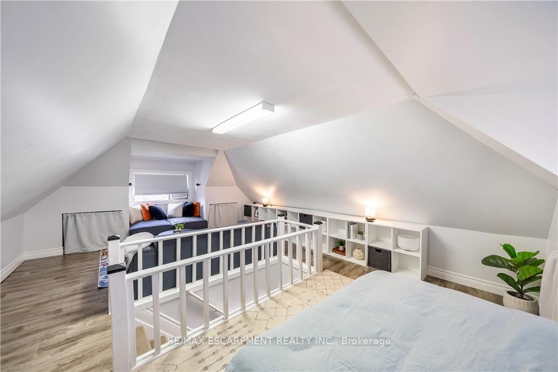 Detached House for sale at 30 Lottridge Street, Hamilton, Ontario, L8L 6T5 - Stipley - MLS: X13004488