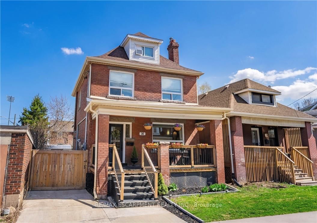 Detached House for sale at 30 Lottridge Street, Hamilton, Ontario, L8L 6T5 - Stipley - MLS: X13004488