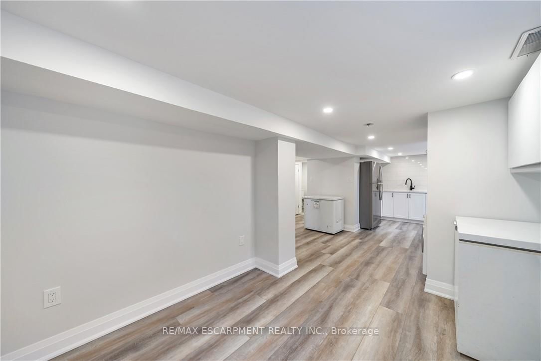 Detached House for sale at 30 Lottridge Street, Hamilton, Ontario, L8L 6T5 - Stipley - MLS: X13004488