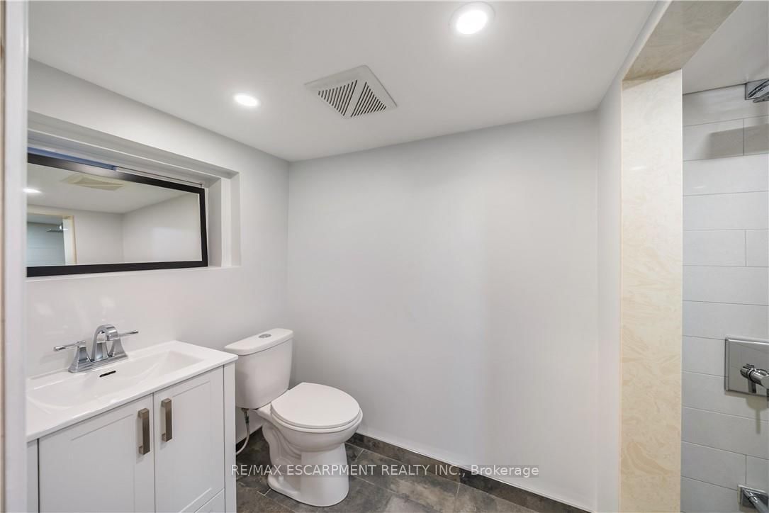 Detached House for sale at 30 Lottridge Street, Hamilton, Ontario, L8L 6T5 - Stipley - MLS: X13004488