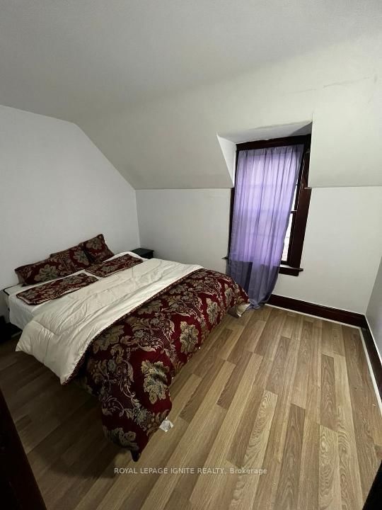 6399 Thorold Stone Road