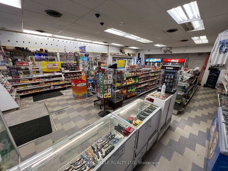 675 King St, Port Colborne, L3K 4H9 | Image 2