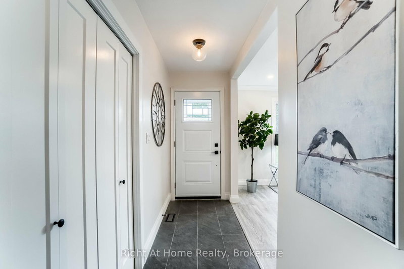 Upper Level - 69 Heather Rd, Hamilton, L8K 3V9 | Image 3